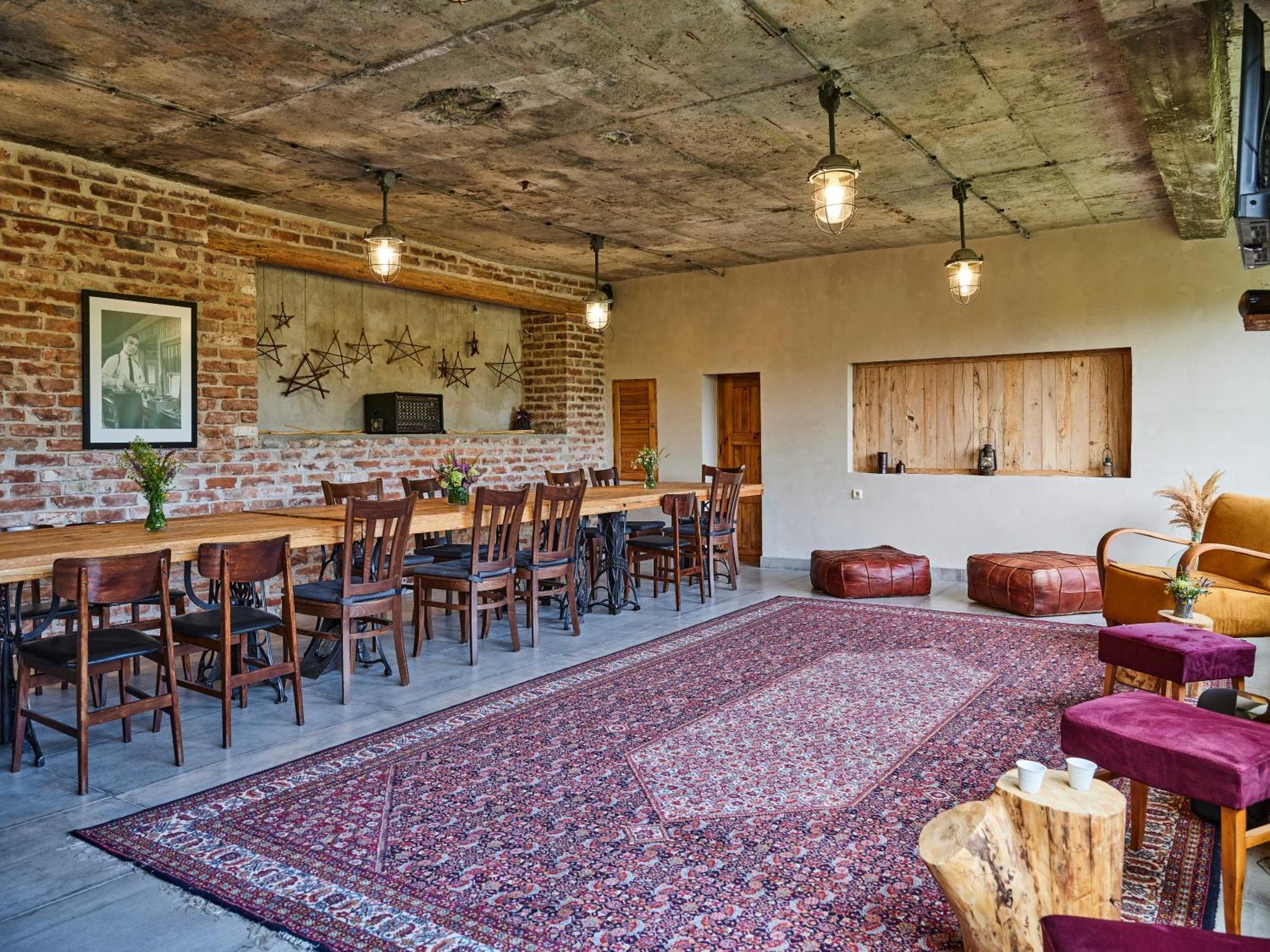 Hotel Tihiat Kat Apriłci Zewnętrze zdjęcie